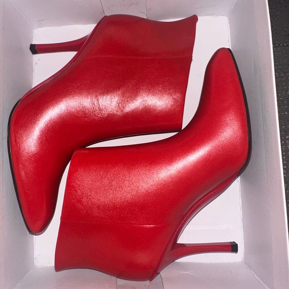 Calvin Klein boots in excellent condition - Picture 6 of 6